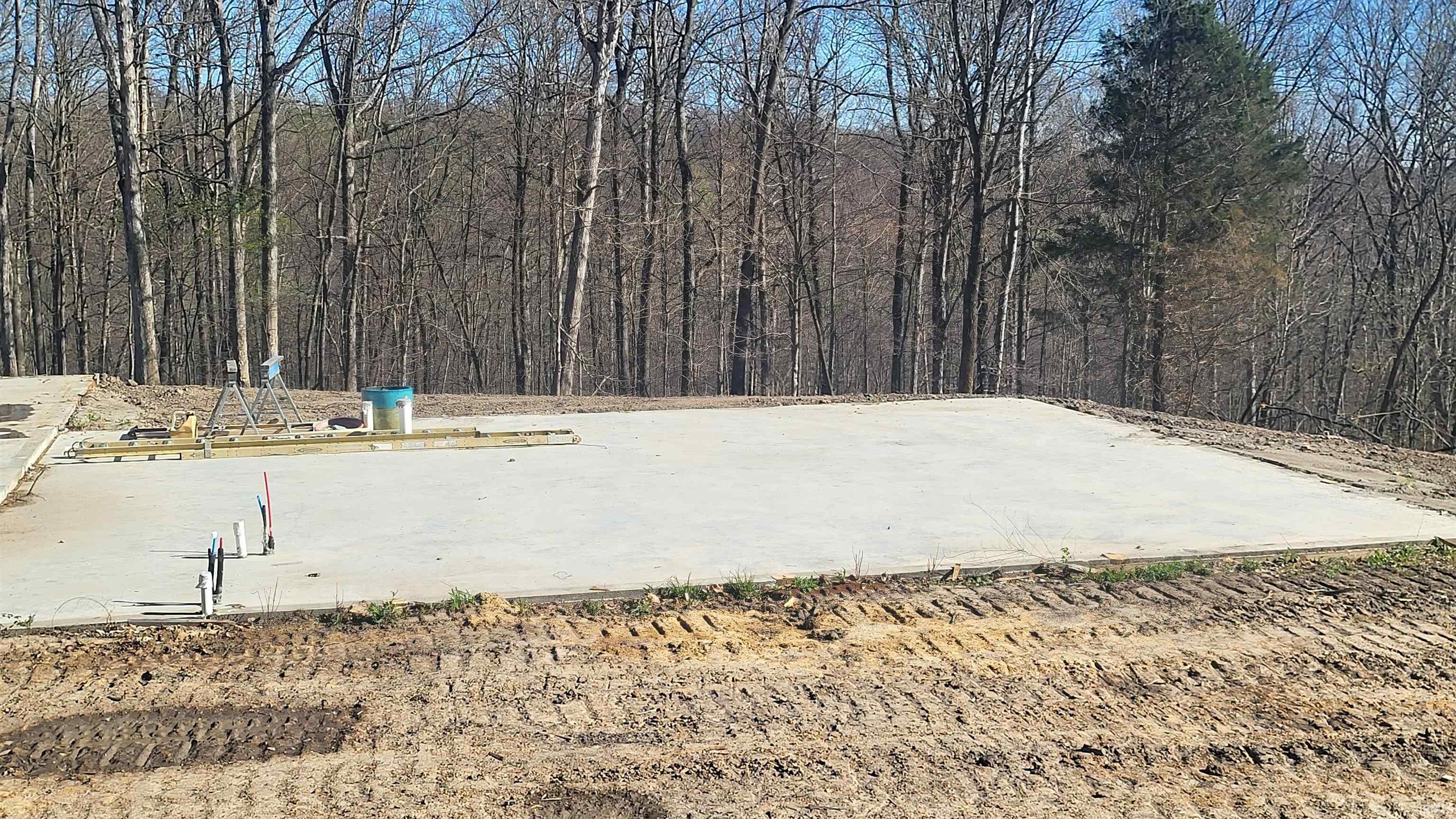 2500 South Coalmine Road Bloomfield, IN 47424 - Photo 3 of 9