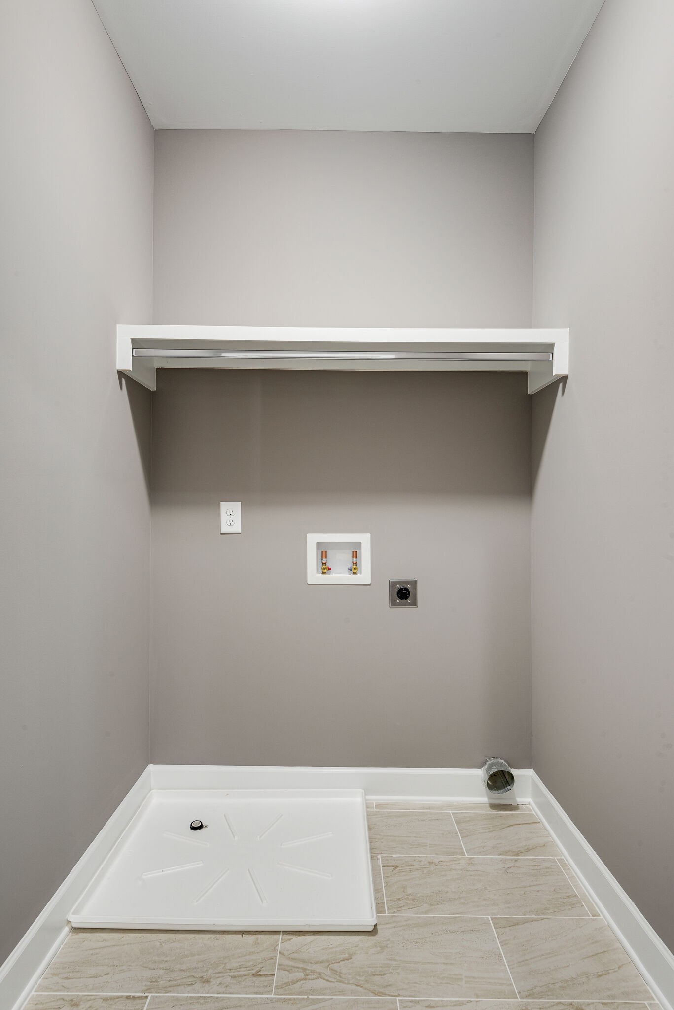 4341 Old Goins Road Nashville, TN 37211 - Photo 28 of 31 a bathroom with a bathtub
