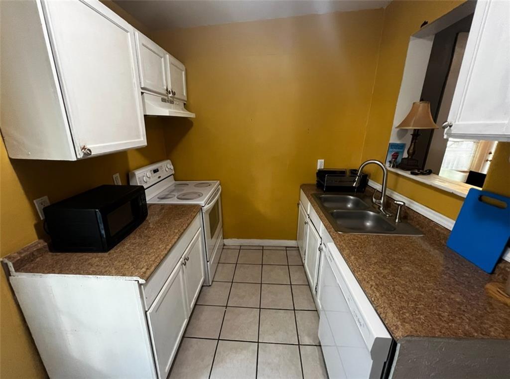 1059 Hampton Street Northwest Atlanta, GA 30318 - Photo 14 of 23