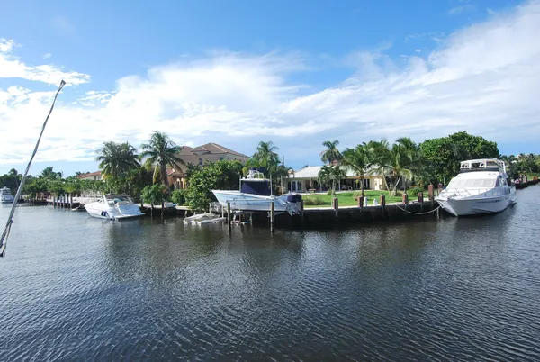 $8,500 | 1121 Bel Air Drive, Unit 4, Highland Beach, FL 33487