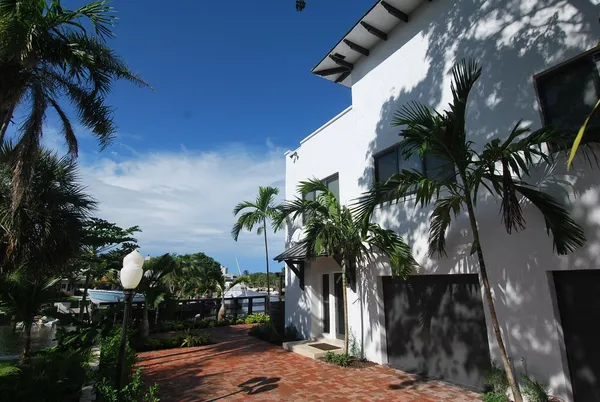 $8,500 | 1121 Bel Air Drive, Unit 4, Highland Beach, FL 33487