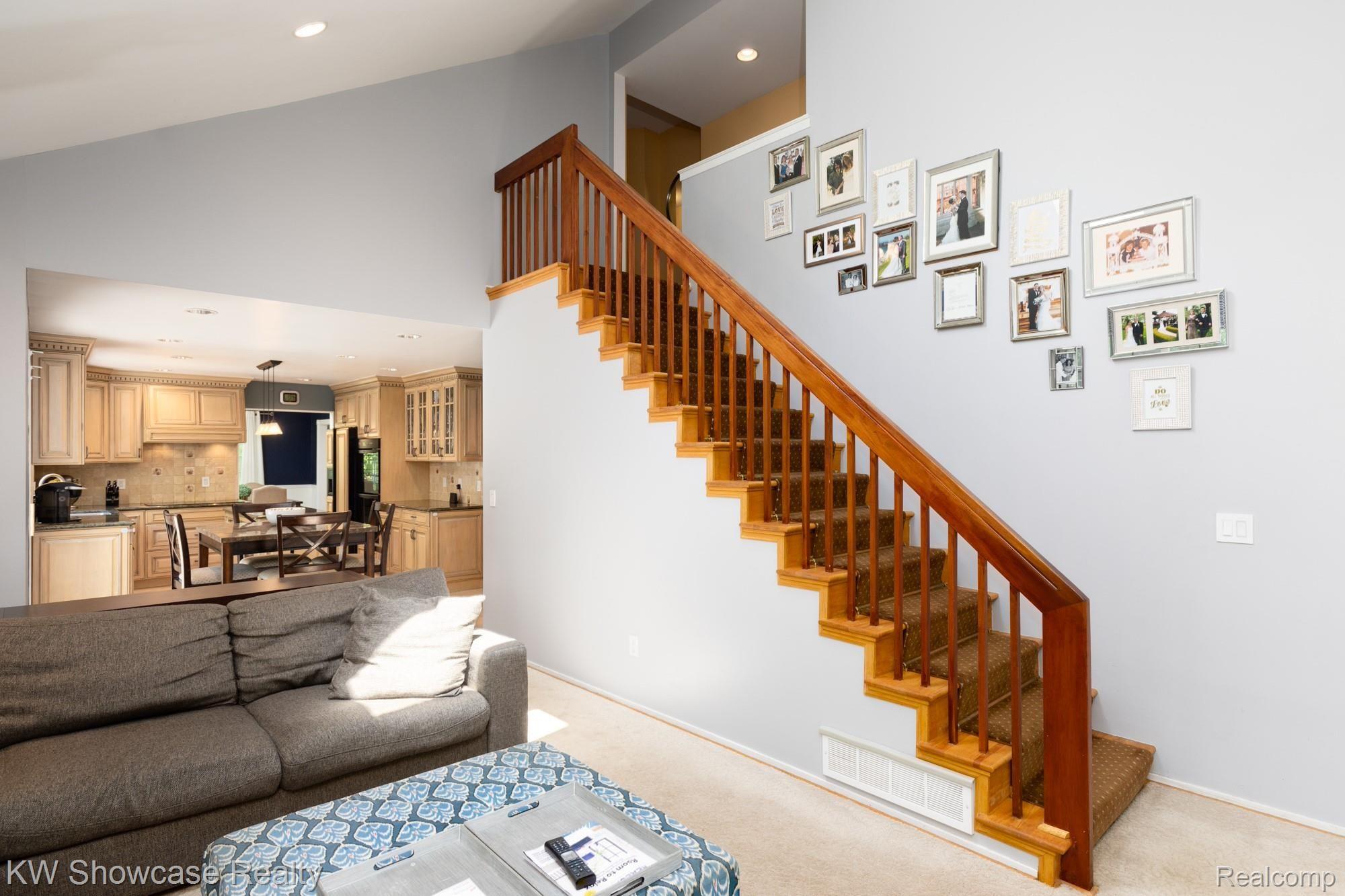 2332 Hiller Road West Bloomfield, MI 48324 - Photo 16 of 43 2332 Hiller Rd-16.jpg