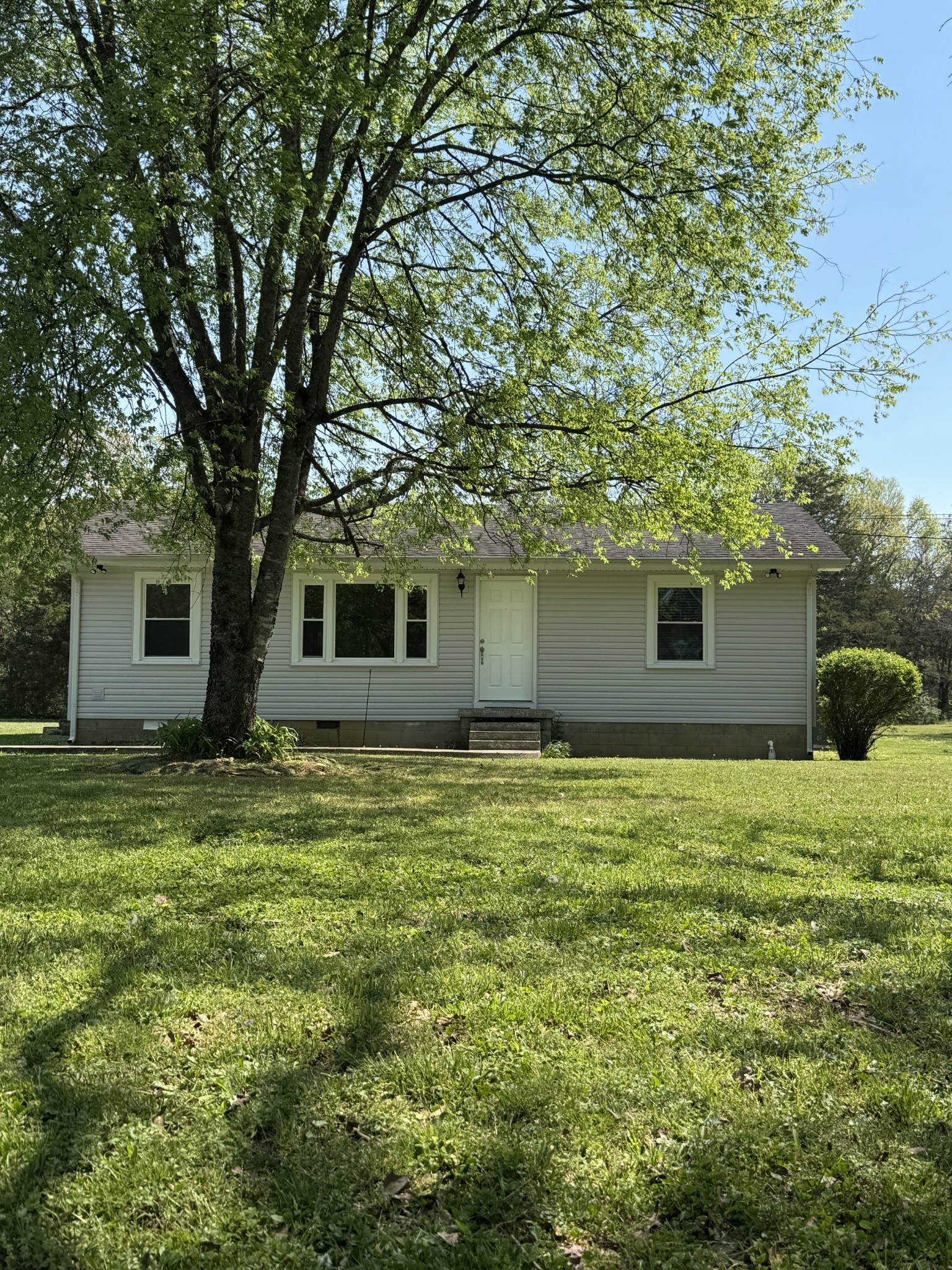 754 Cranor Road Murfreesboro, TN 37130 - Photo 4 of 21 a house with a tree in front of it