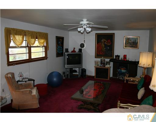 1286 Omaha Road North Brunswick, NJ 08902 - Photo 5 of 11 Gallery Image 5