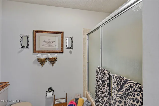 $385,000 | 1022 McDaniel Lane, Crystal Springs, MS 39059