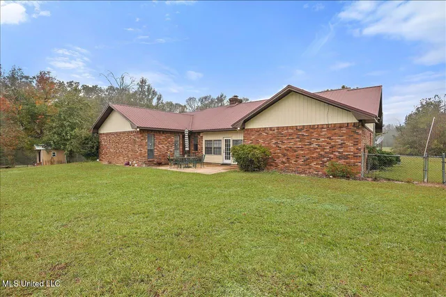 $385,000 | 1022 McDaniel Lane, Crystal Springs, MS 39059