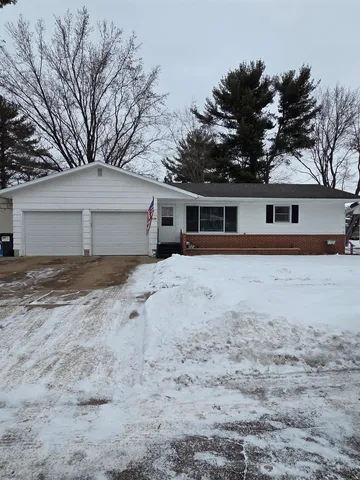 $265,000 | 13130 Thomas Street, Osseo, WI 54758