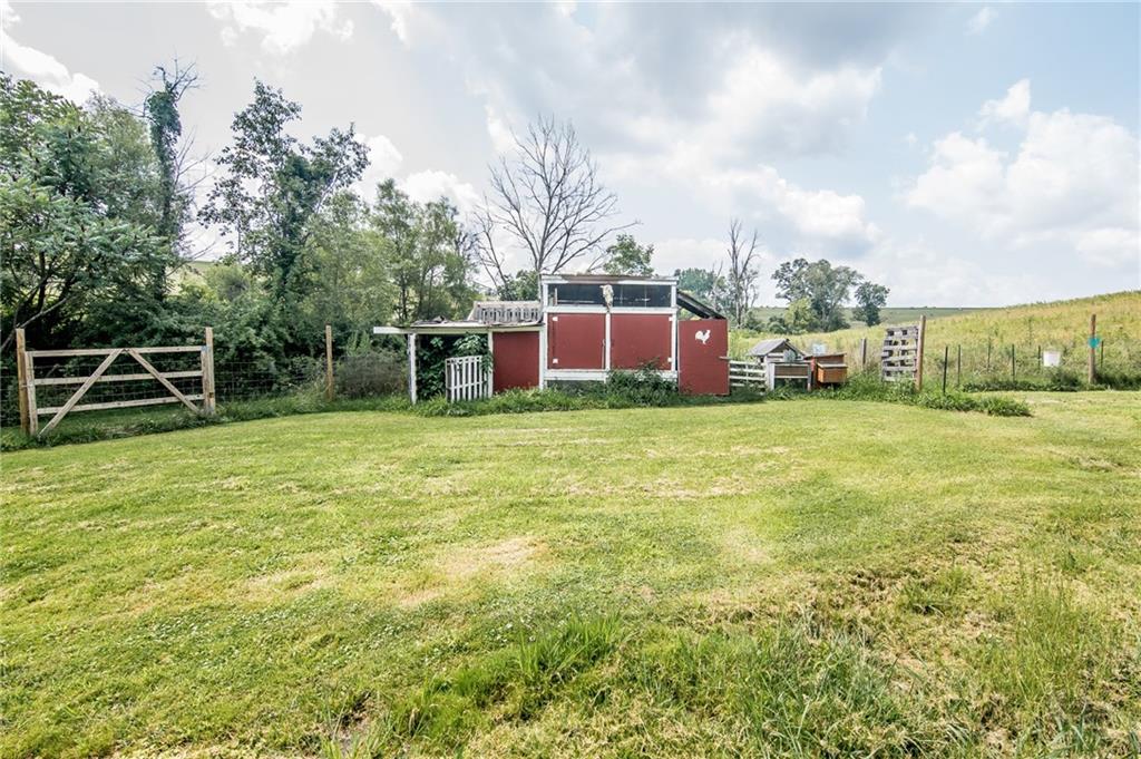 86 Cumer Road McDonald, PA 15057 - Photo 3 of 24 Gallery Image 3