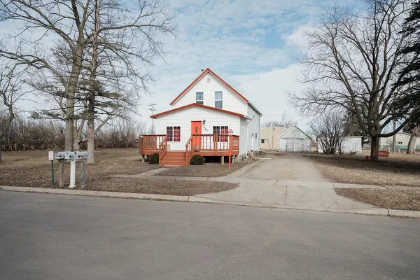 $89,900 | 251 Apple Street West, Trimont, MN 56176