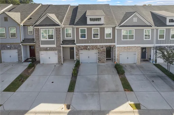 $268,000 | 6415 Shalks Crossing Drive, Lithonia, GA 30058