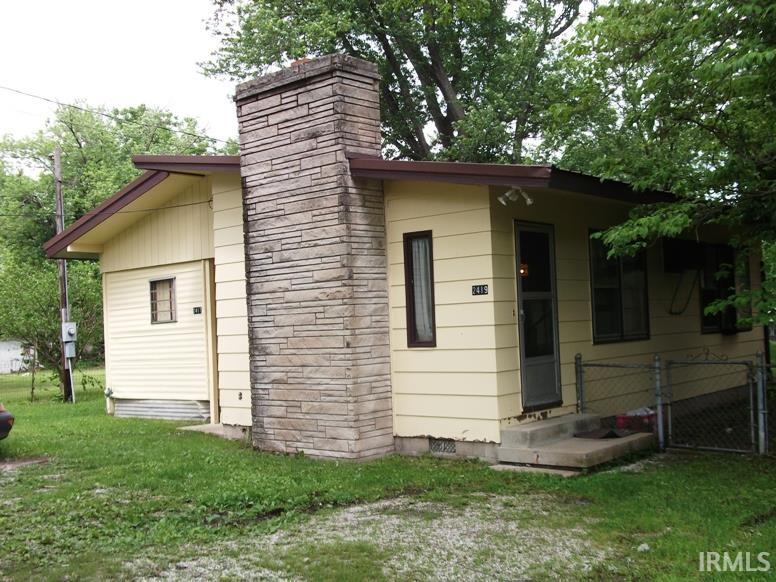 2417 South Madison Street Bloomington, IN 47403 - Photo 1 of 19