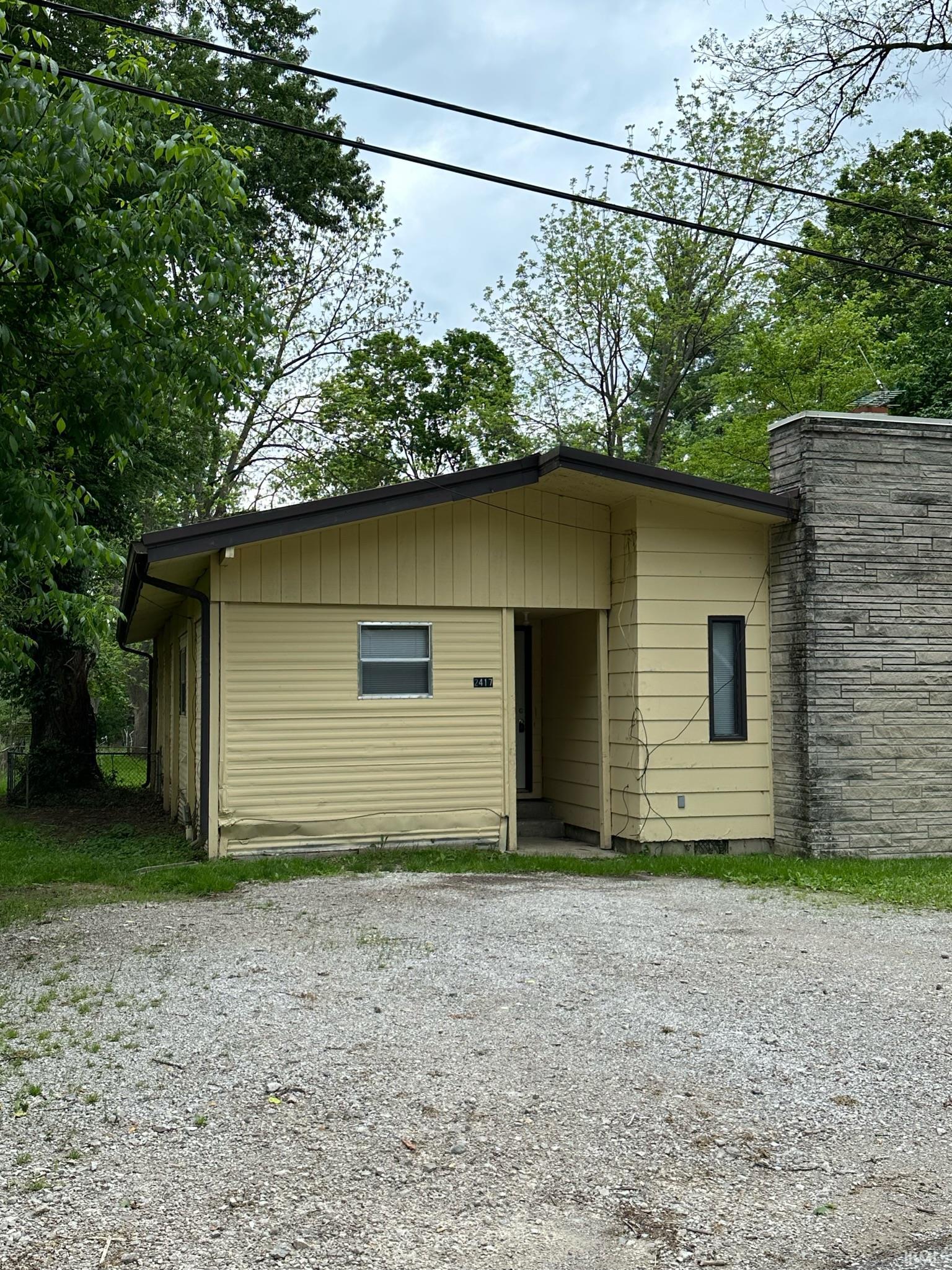 2417 South Madison Street Bloomington, IN 47403 - Photo 2 of 19
