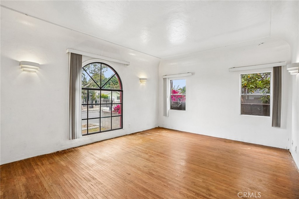 1359 South Downey Road Los Angeles, CA 90023 - Photo 11 of 54