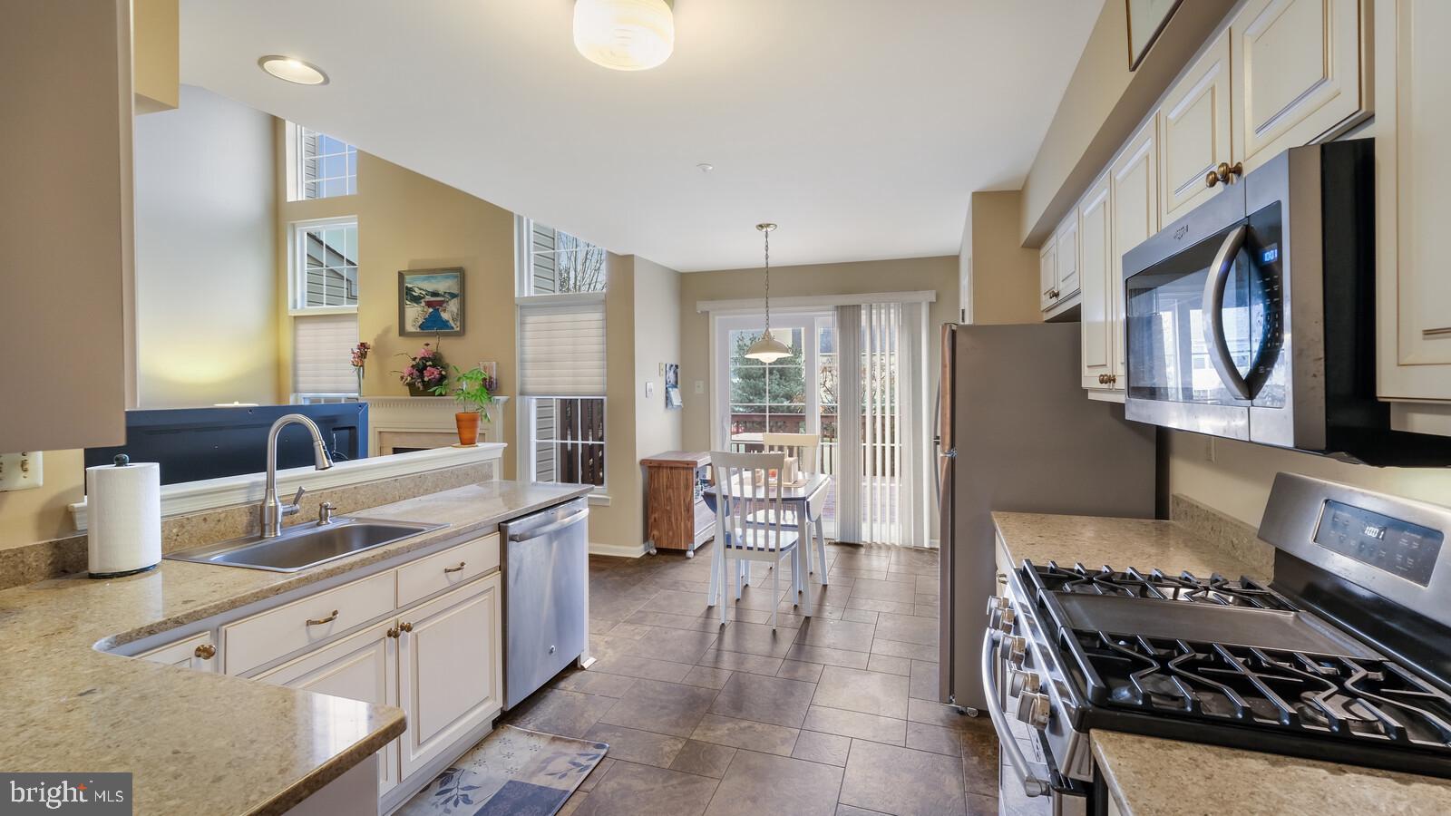 93 Kulp Road West Chalfont, PA 18914 - Photo 18 of 36