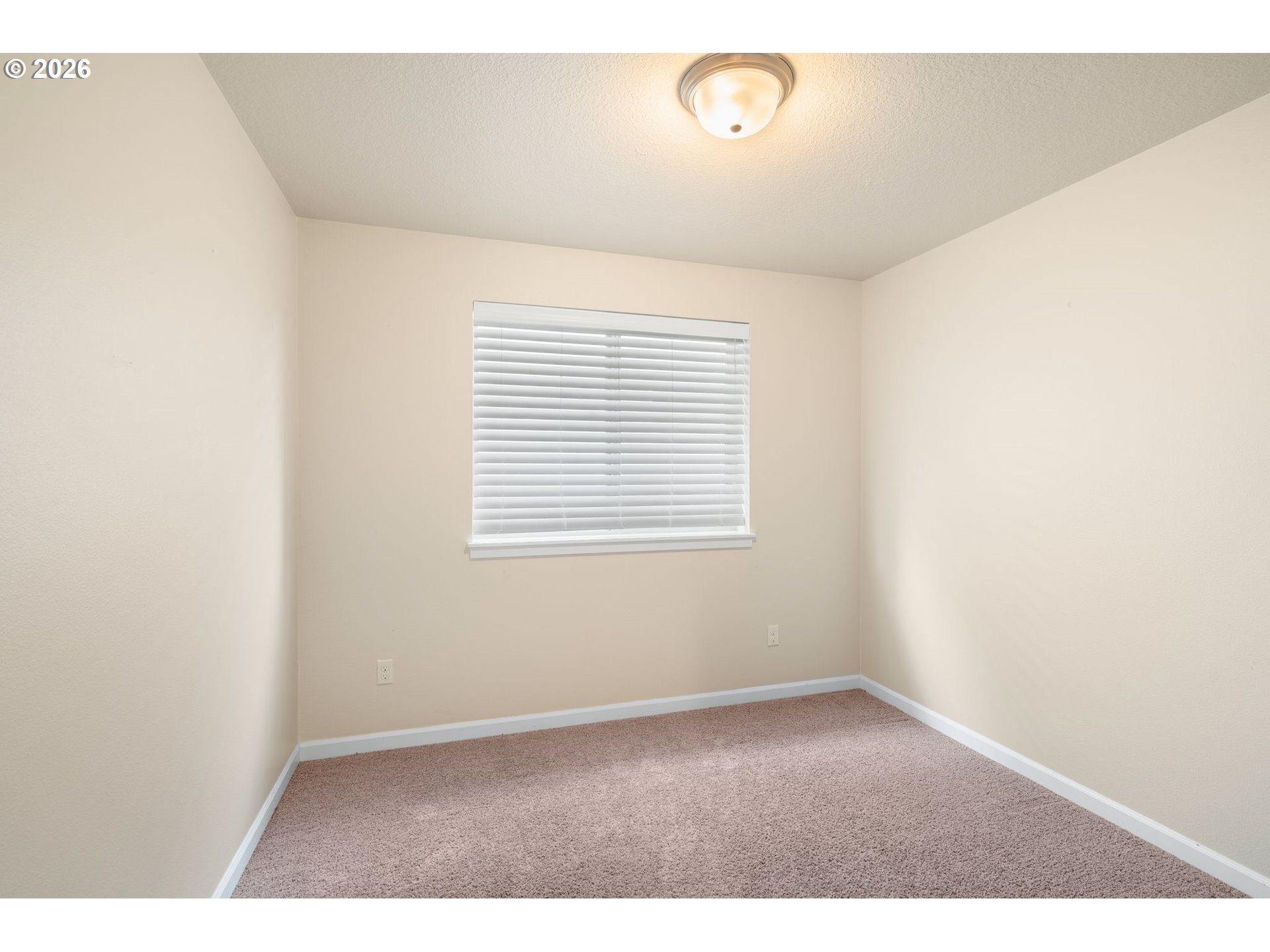 3010 Northeast 74th Street Vancouver, WA 98665 - Photo 22 of 39 an empty room with a window