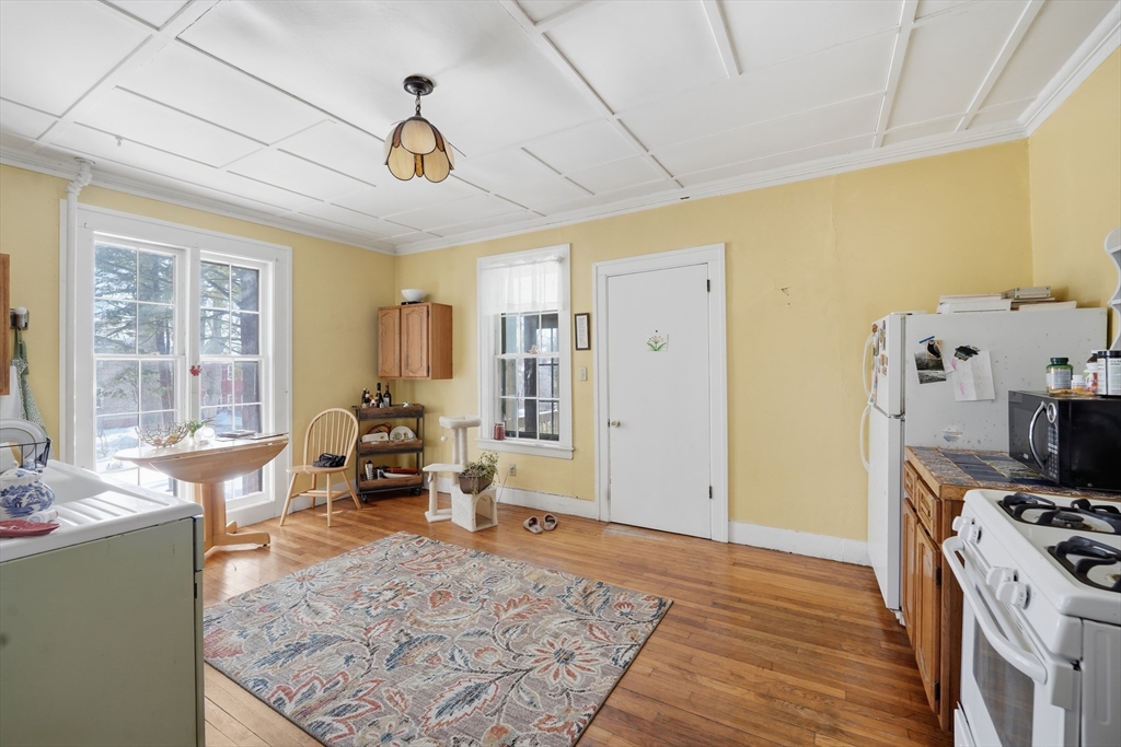 98 Conway Street Greenfield, MA 01301 - Photo 12 of 41