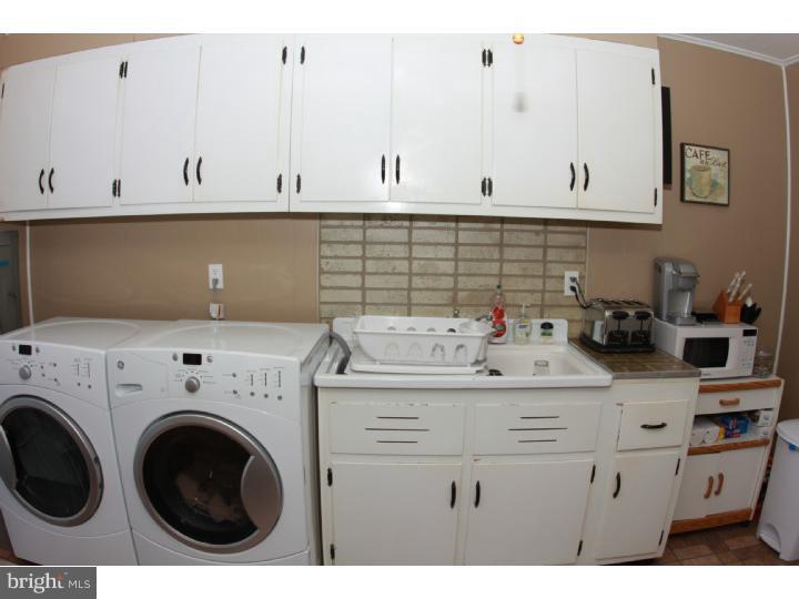 2922 Penn Square Road Norristown, PA 19401 - Photo 13 of 22 Kitchen