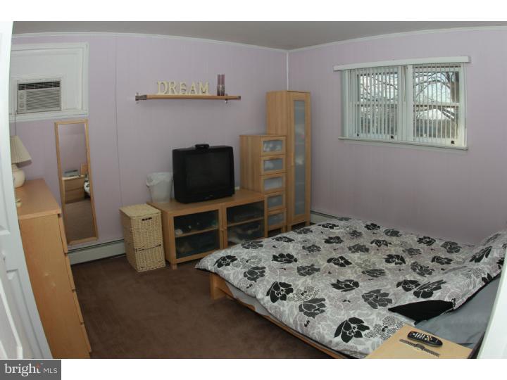 2922 Penn Square Road Norristown, PA 19401 - Photo 7 of 22 Bedroom - Main