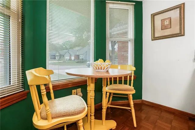 $285,000 | 12400 105th Terrace, Lenexa, KS 66215