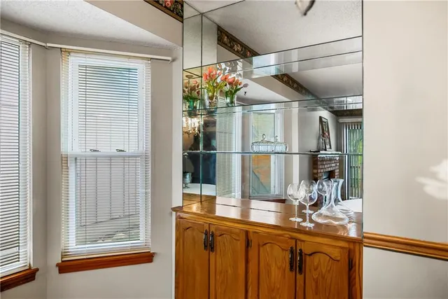 $285,000 | 12400 105th Terrace, Lenexa, KS 66215