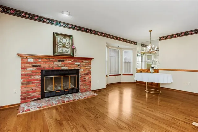 $285,000 | 12400 105th Terrace, Lenexa, KS 66215