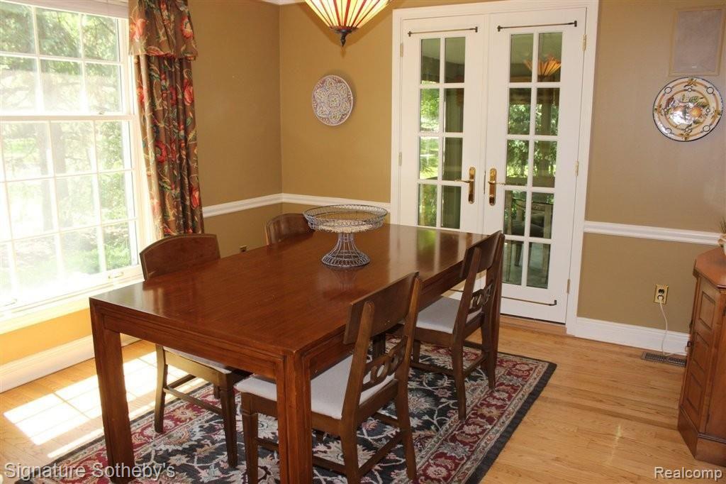 18432 Riverside Drive Franklin, MI 48025 - Photo 9 of 19 Dining Room.JPG