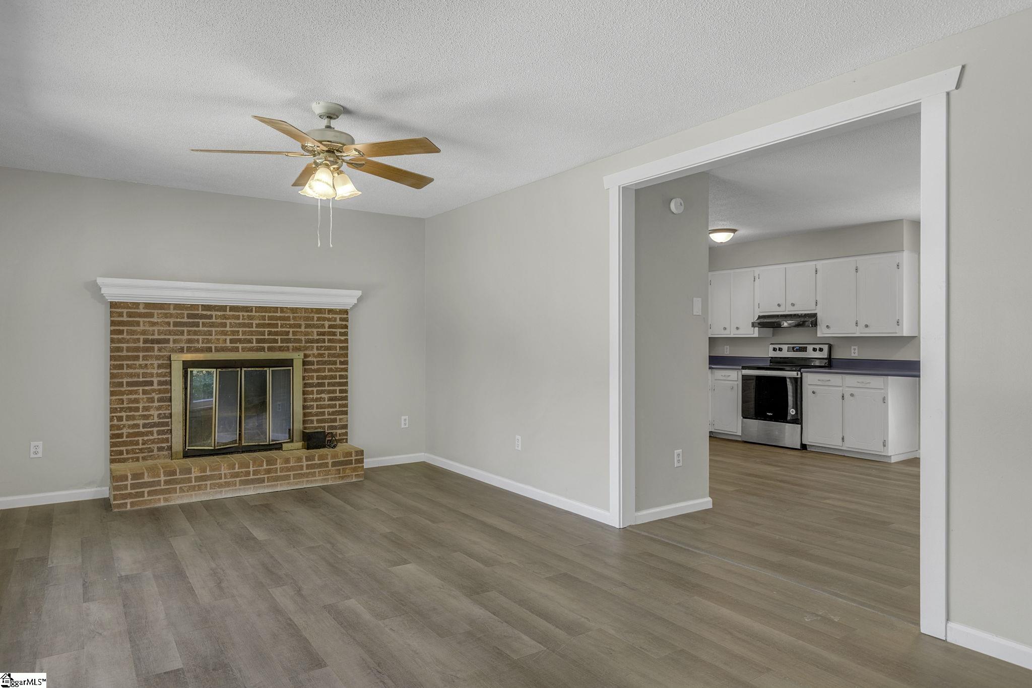 210 Thomas Road Pickens, SC 29671 - Photo 6 of 36