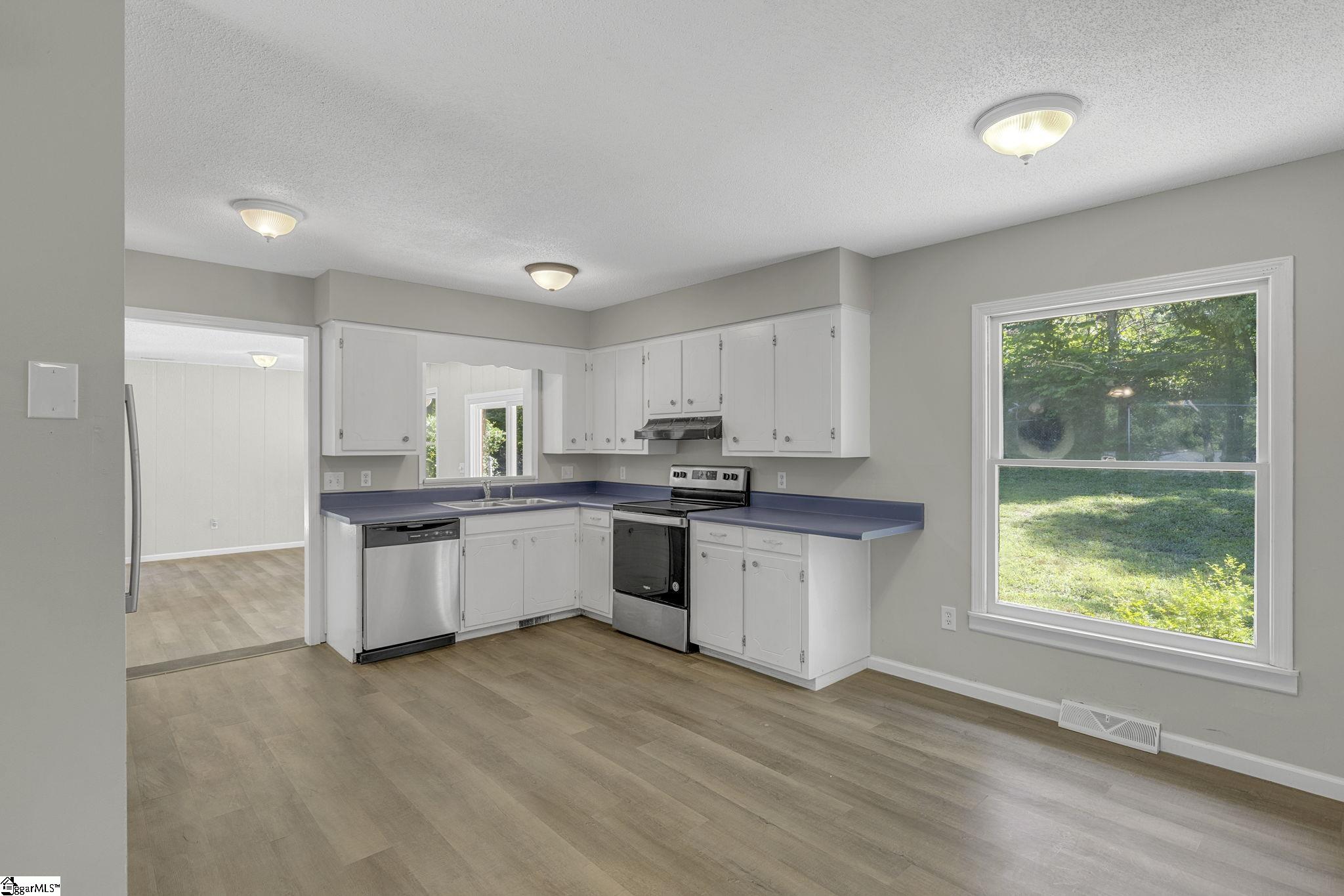 210 Thomas Road Pickens, SC 29671 - Photo 9 of 36