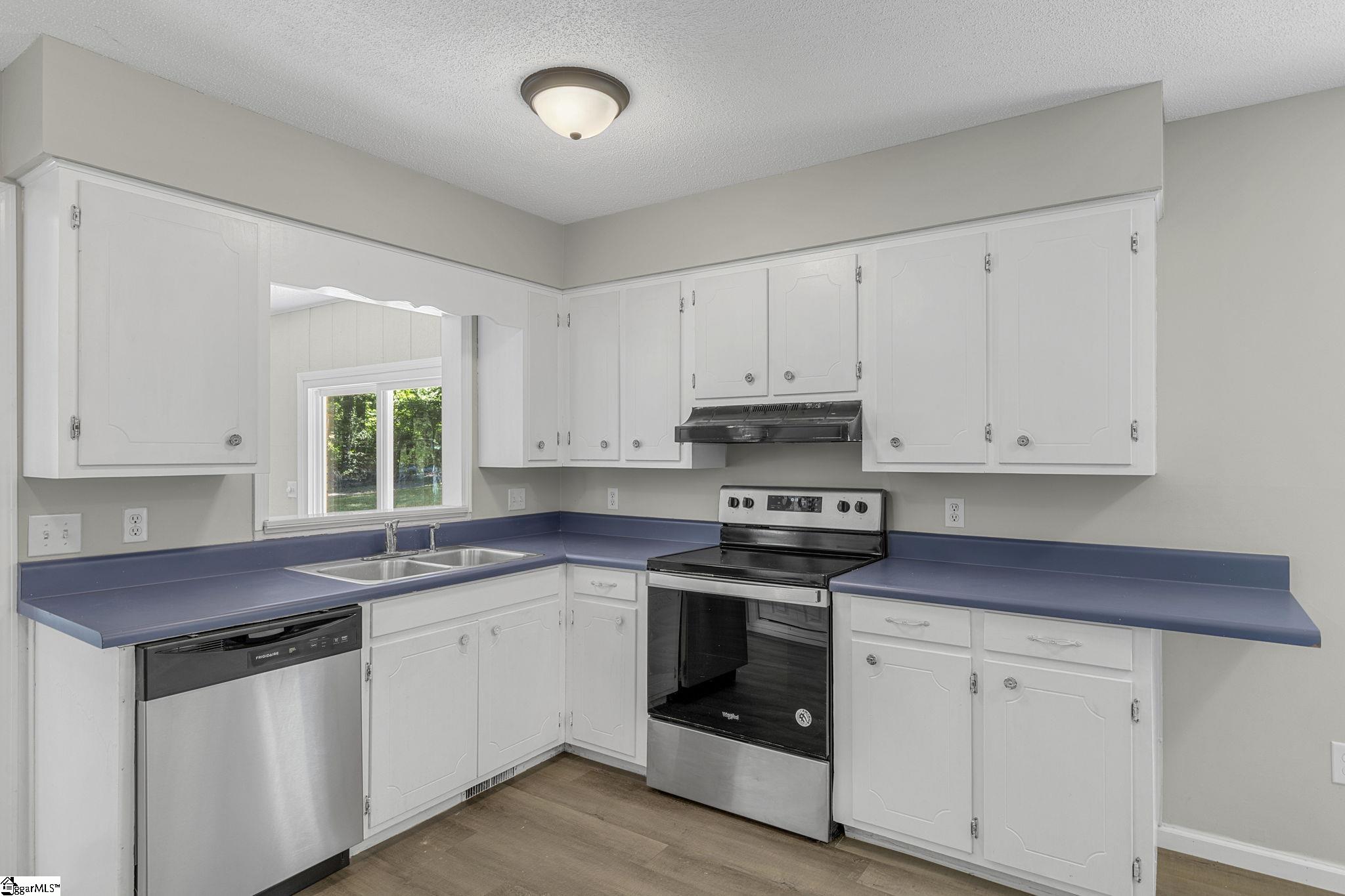210 Thomas Road Pickens, SC 29671 - Photo 10 of 36