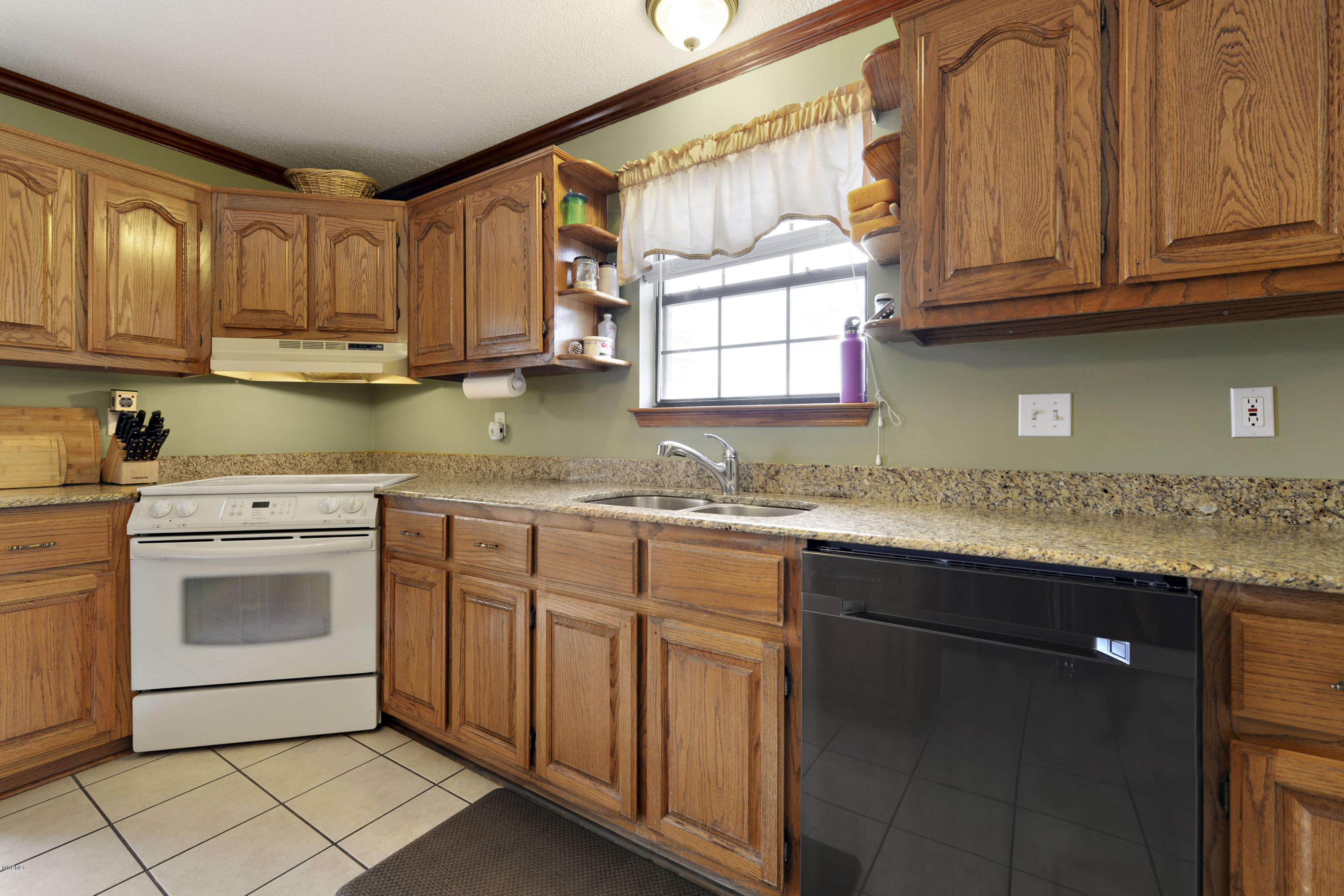 11344 Dye Road Gulfport, MS 39503 - Photo 11 of 21 011
