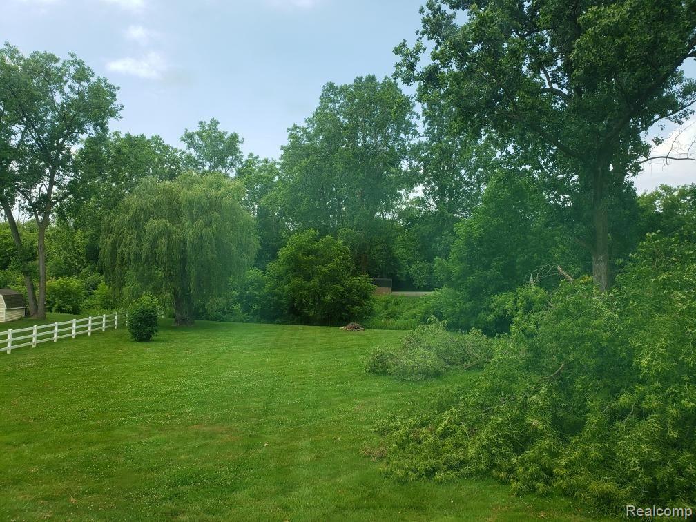 5485 North Irish Road Davison, MI 48423 - Photo 2 of 6