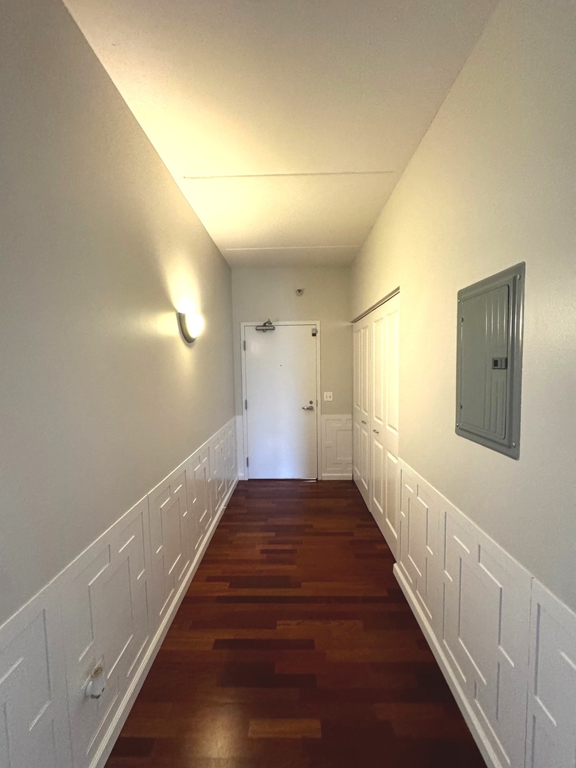 4848 North Sheridan Road, Unit 710 Chicago, IL 60640 - Photo 4 of 26 Gallery Image 4