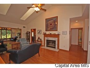 1912 Turnberry Court Springfield, IL 62704 - Photo 3 of 12