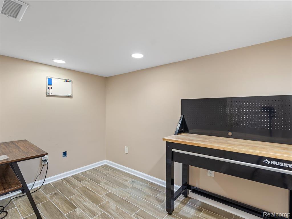 1139 Arms Court Rochester Hills, MI 48307 - Photo 31 of 39