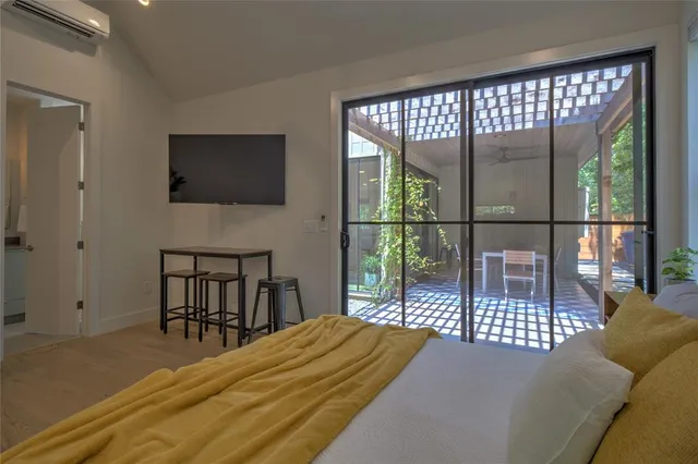 $4,800 | 6005 Woodrow Avenue, Austin, TX 78757