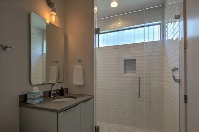 $4,800 | 6005 Woodrow Avenue, Austin, TX 78757