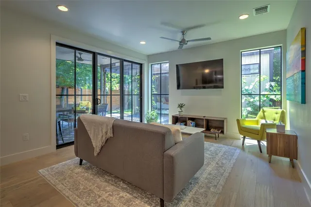 $4,800 | 6005 Woodrow Avenue, Austin, TX 78757