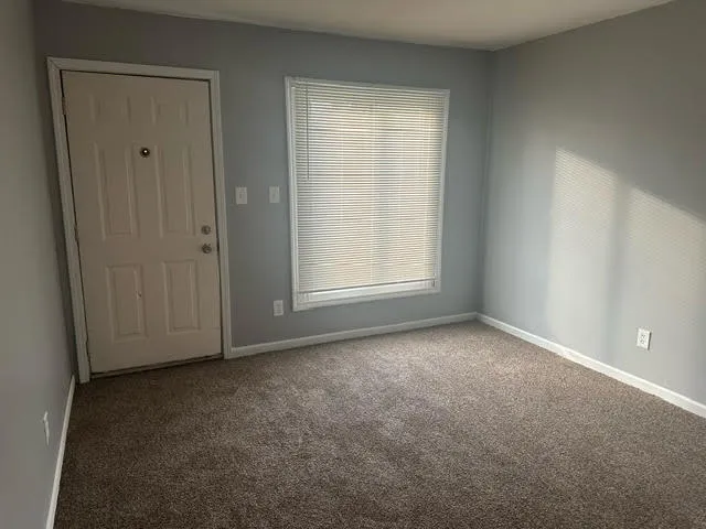 $1,200 | 20872 Atlantic Avenue, Warren, MI 48091