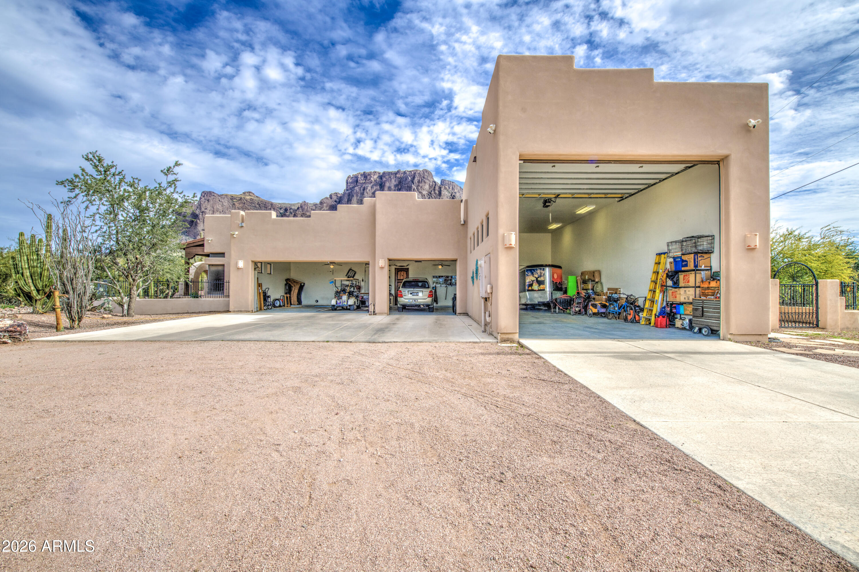 6065 East Forest Street Apache Junction, AZ 85119 - Photo 50 of 90 RV 16' CEILING