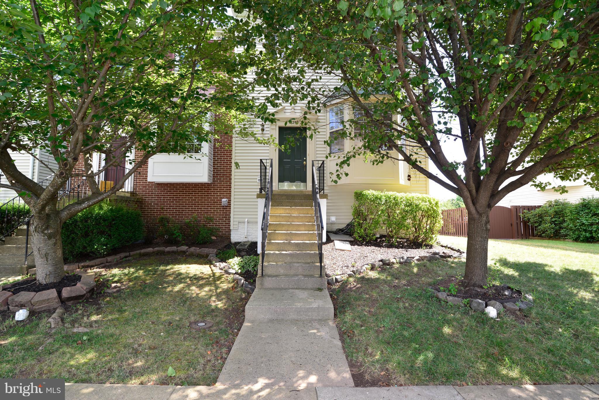11259 Kessler Place Manassas, VA 20109 - Photo 1 of 29 Exterior (Front)