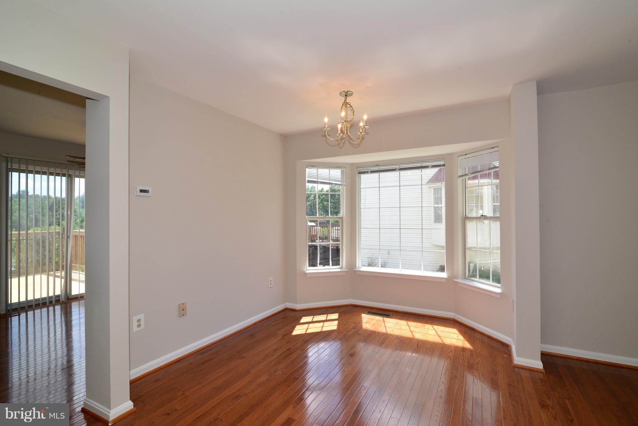 11259 Kessler Place Manassas, VA 20109 - Photo 12 of 29 Dining Room
