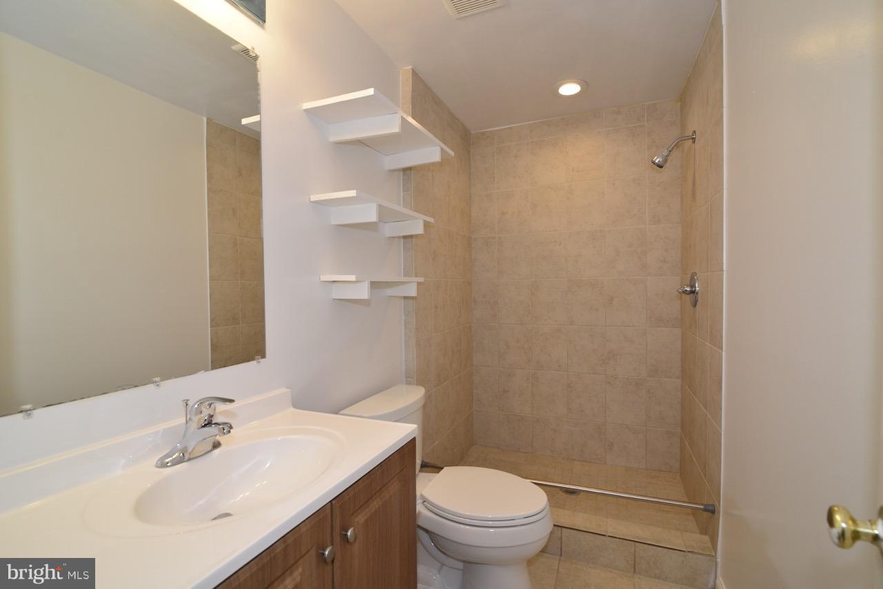 11259 Kessler Place Manassas, VA 20109 - Photo 25 of 29 Bath (Master)