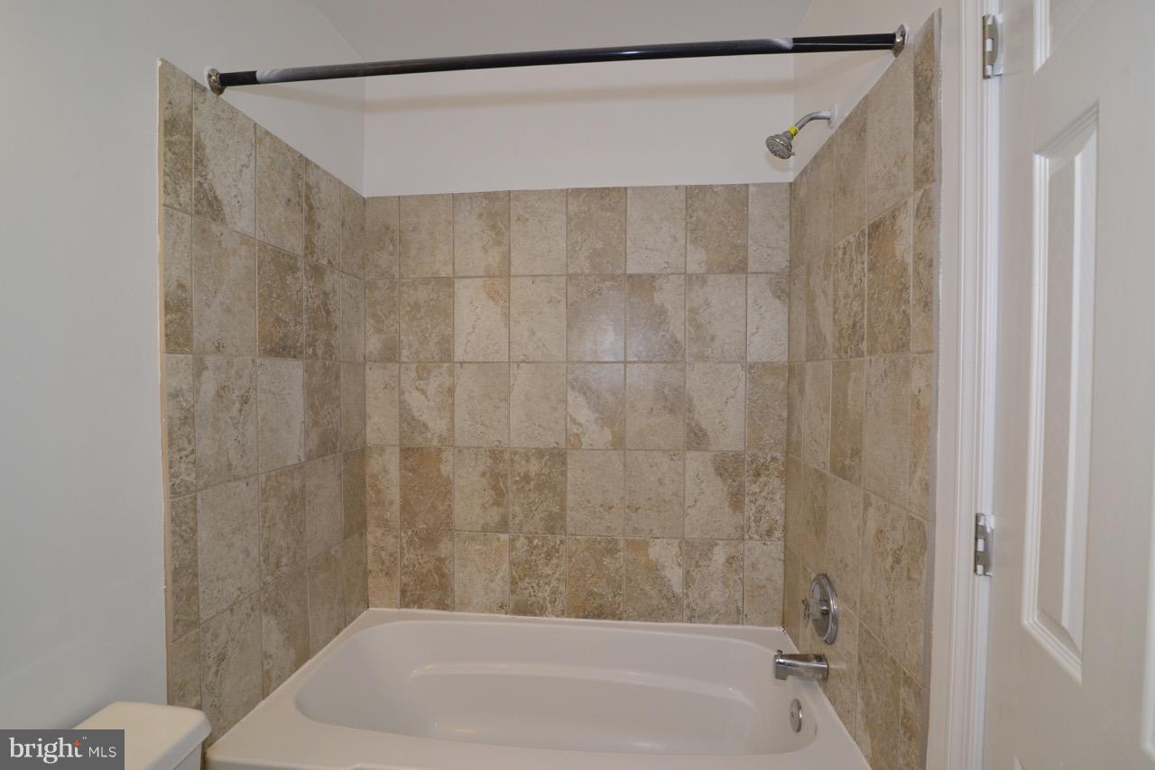 11259 Kessler Place Manassas, VA 20109 - Photo 27 of 29 Bath (Master)