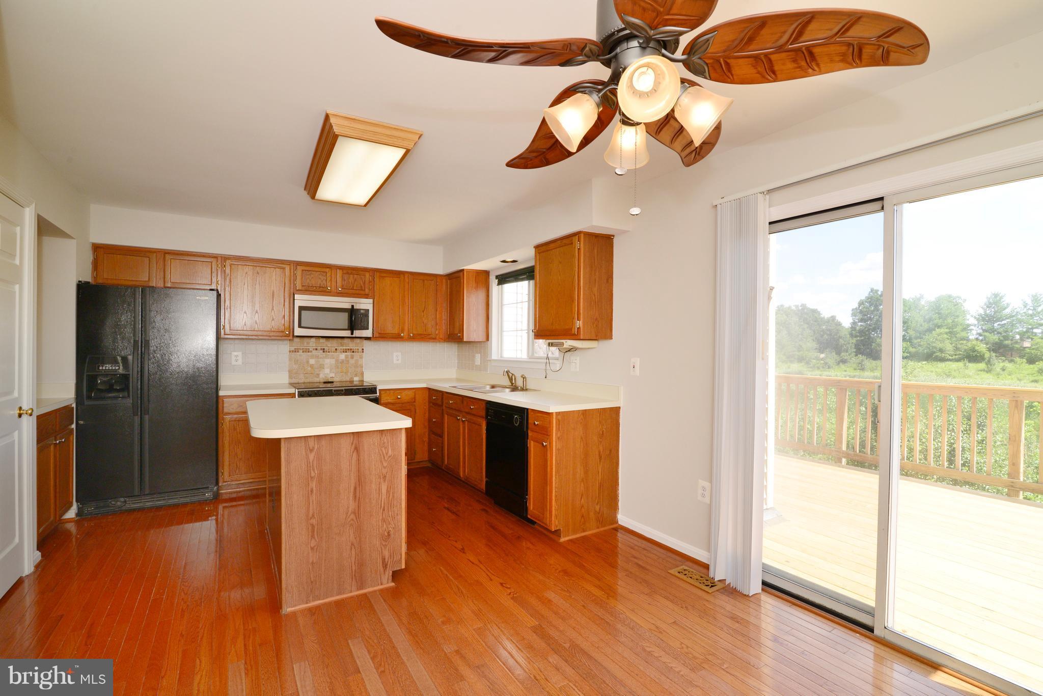 11259 Kessler Place Manassas, VA 20109 - Photo 8 of 29 Kitchen