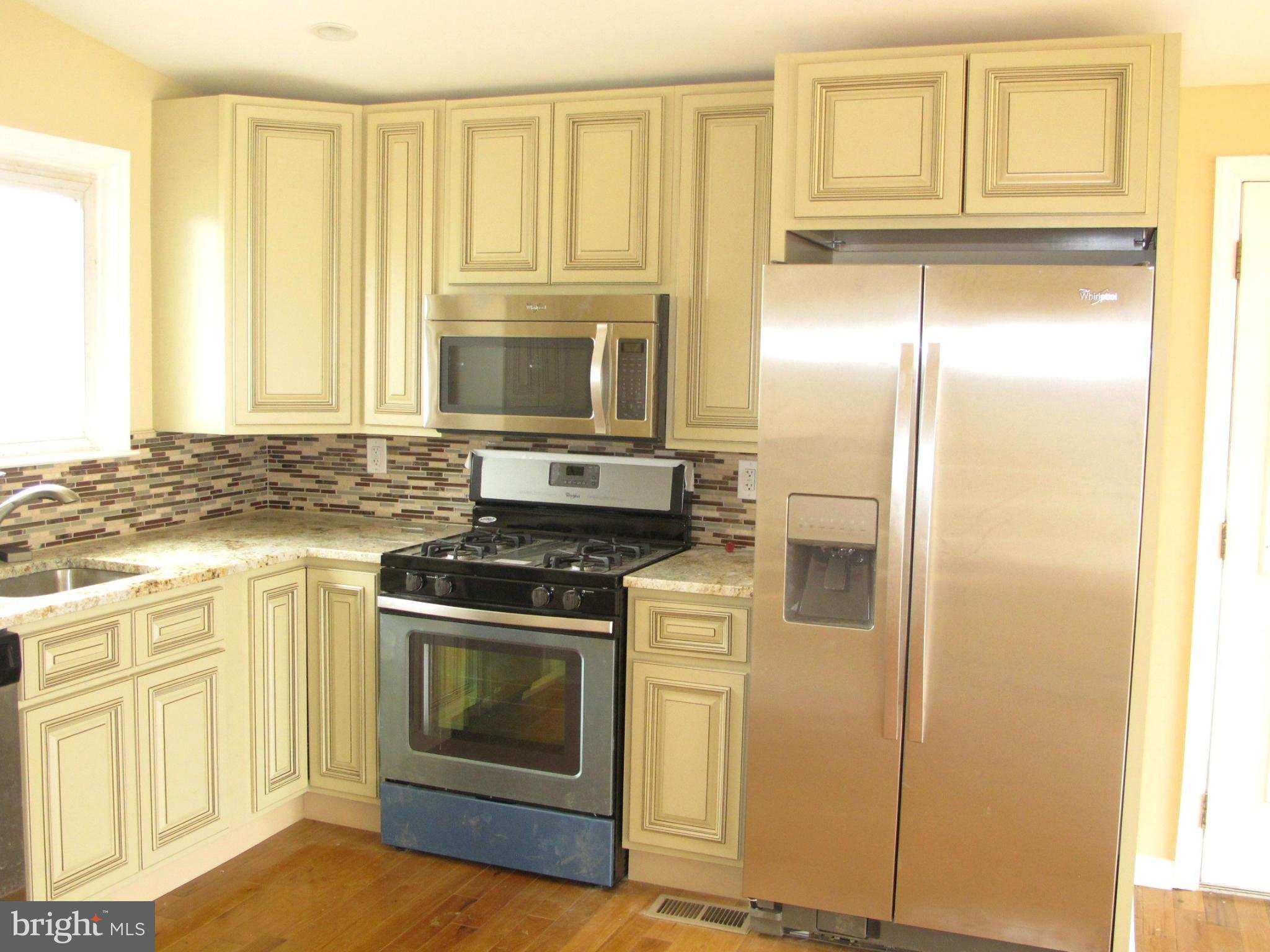 3007 Fairview Road Baltimore, MD 21207 - Photo 5 of 22 Kitchen