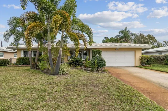$379,900 | 1399 Embassy Drive, Clearwater, FL 33764