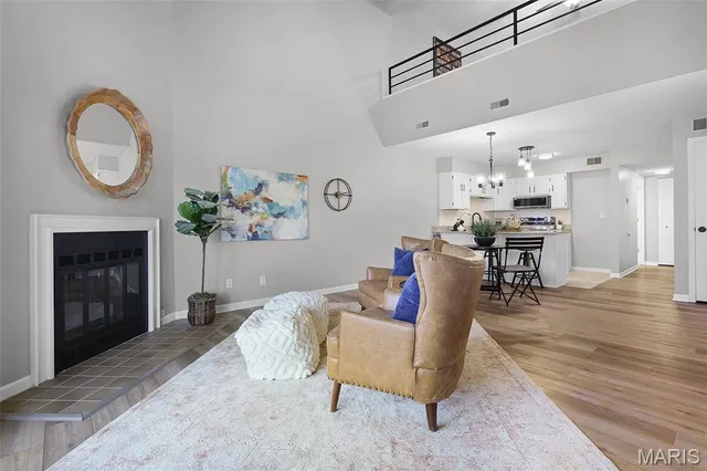 $2,400 | 13815 Amiot Drive, Maryland Heights, MO 63146