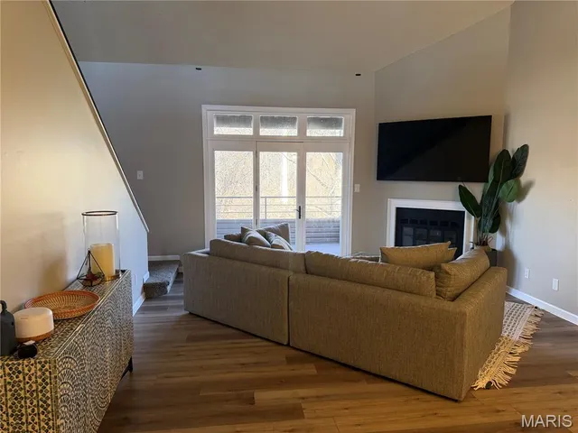 $2,400 | 13815 Amiot Drive, Maryland Heights, MO 63146