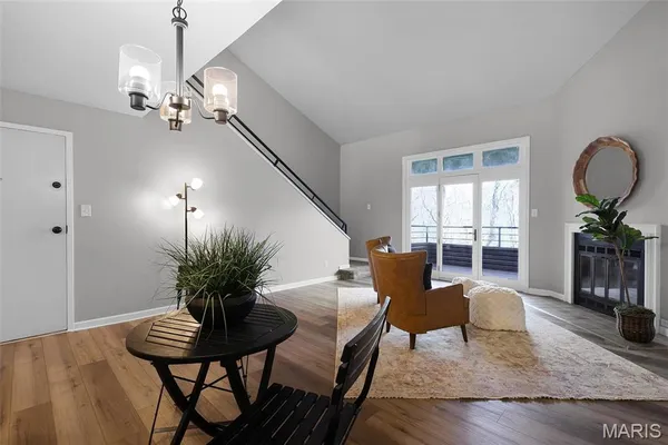 $2,100 | 13815 Amiot Drive, Unit C, Maryland Heights, MO 63146