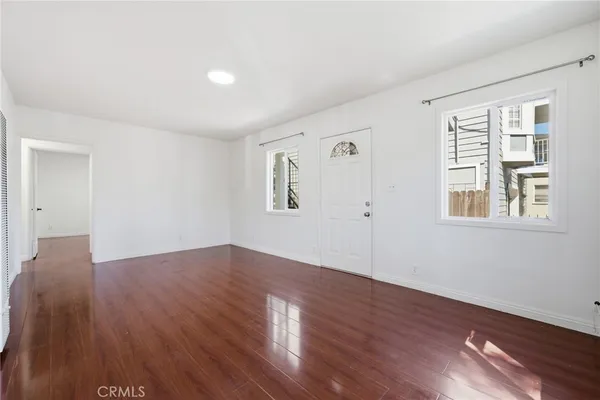 $2,100 | 1609 East 6th Street, Long Beach, CA 90802